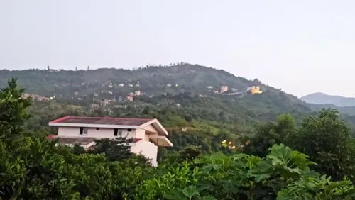 زیباترین غار نمکی جهان در قشم + عکس