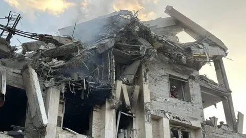 دانشمندان محترم منزل اقوام امن نیست
