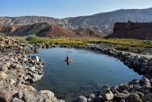 تنی بزنیم به چشمه&zwnj;های معدنی آبگرم سمنان