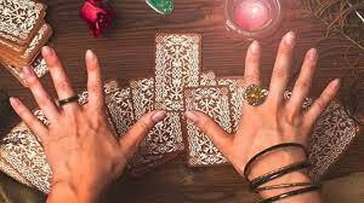 دستگیری یک خانواده رمال در فردیس