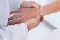 تشخیص یک بیماری از روی دست‌ها