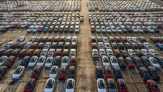 هیات عالی نظارت حذف واردات خودرو را گردن نگرفت
