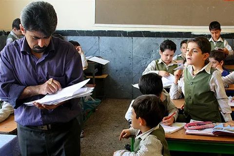 سقف سنی معلم شدن چند سال شد؟