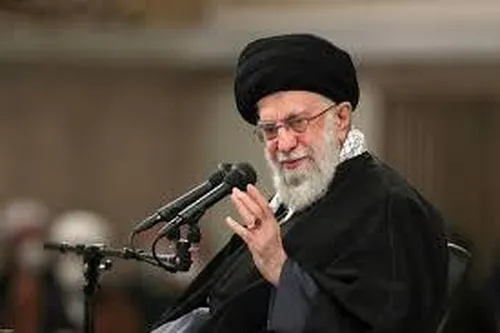دیدار جمعی از بانوان با رهبر انقلاب و سرودخوانی دختران در محضر رهبر+ فیلم