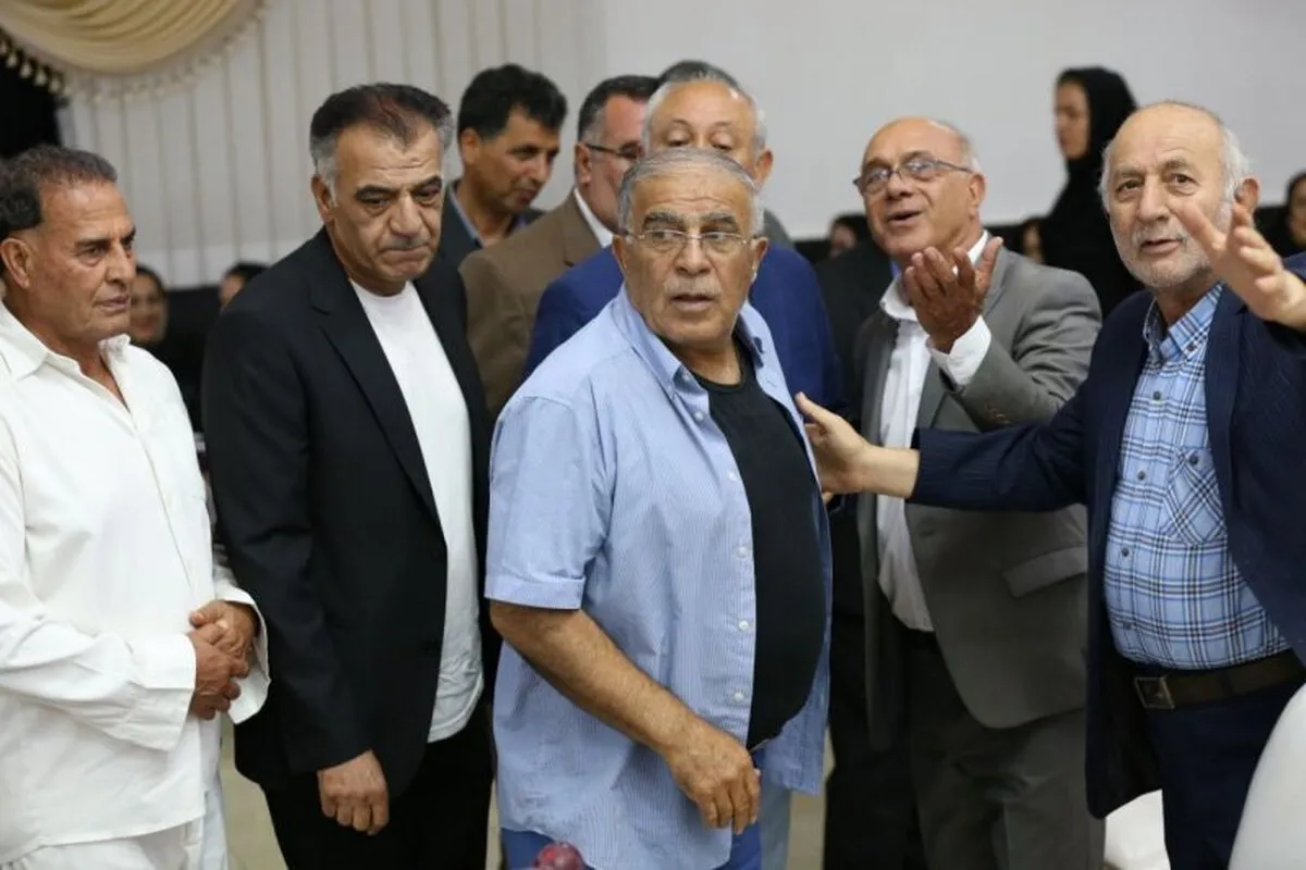 روشن: غلط کردید به بیرانوند پیشنهاد دادید!