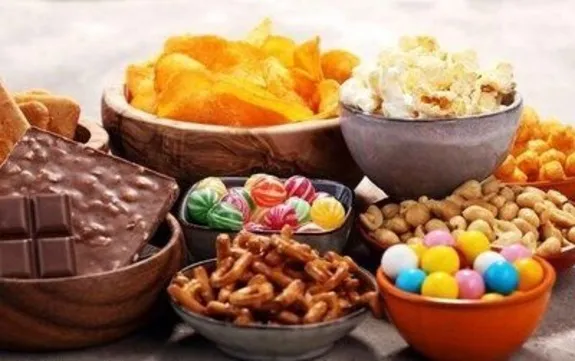 از دو کیلومتری این خوراکی‌ها رد نشوید