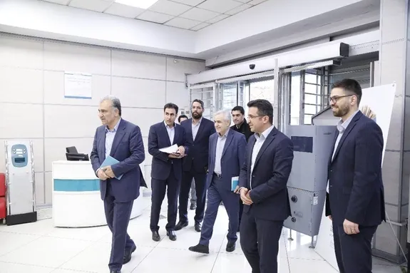 بازدید نوروزی مدیرعامل از شعب و واحد‌های ستادی کشیک بانک دی