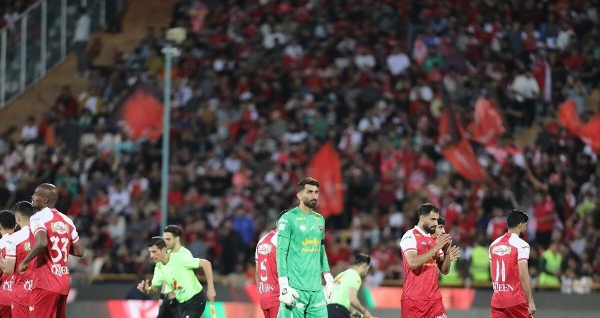 شکست پرسپولیس به استقلال در شب صدرنشینی