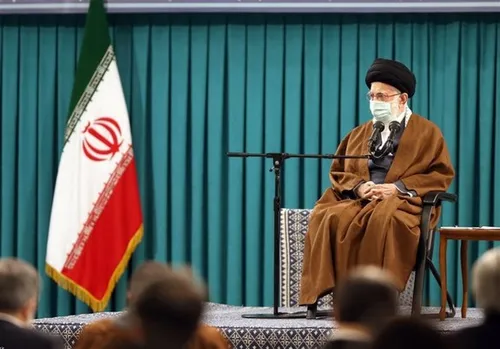 دیدار احساسی کودکان خردسال با رهبر انقلاب