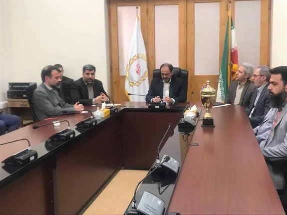 بازدید معاون منابع انسانی از واحد‌های مختلف بانک