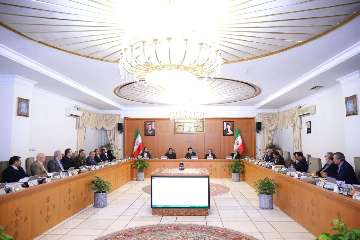 پیشنهاد رئیس جمهور درباره حقوق کارمندان در سال ۱۴۰۲
