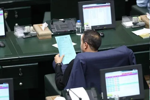 انتقاد قالیباف از توزیع برگه&zwnj;ای درباره &laquo;صالحی&zwnj;امیری&raquo; در مجلس