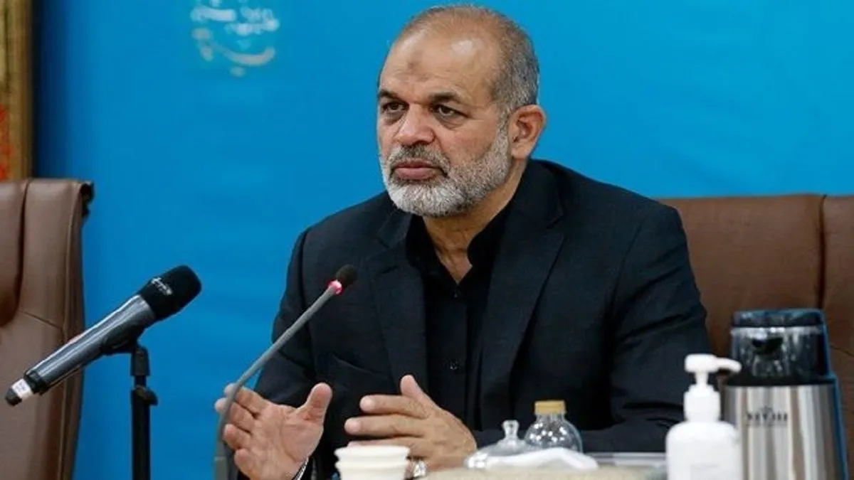 وزیر کشور: زائران بیشتر از مرز تمرچین تردد کنند