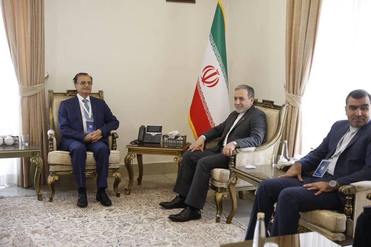 دیدار عراقچی و وزیر خارجه پیشین لبنان در تهران