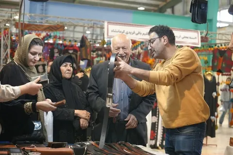 استقبال گسترده مردم کرمانشاه از نمایشگاه سراسری صنایع‌دستی