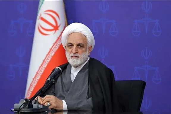 نیرو‌های انتظامی و امنیتی به مخلان امنیت فرصت ابراز وجود نمی‌دهند