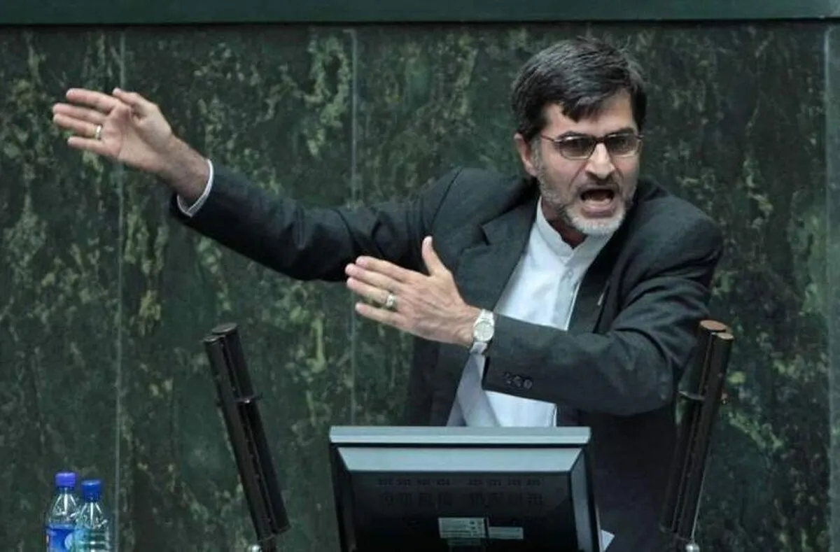 کوچک‌زاده: خواهش می‌کنم رئیس سازمان امور استخدامی را مواخذه کنید