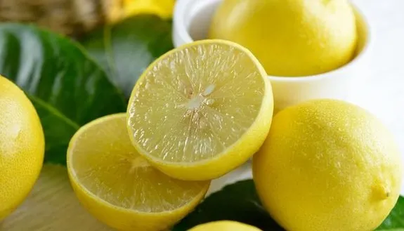 ۳۰ خاصیت فوق العاده لیموشیرین