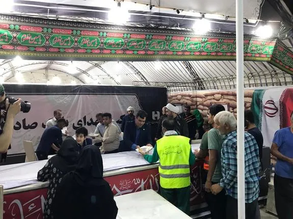 میزبانی بانک صادرات ایران از زائران اربعین در مرزهای مهران، شلمچه و خسروی