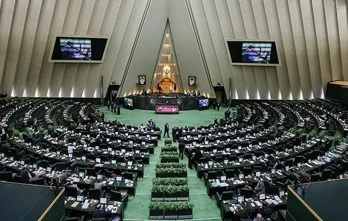 چیدمان جدید صندلی وزرا در مجلس + عکس