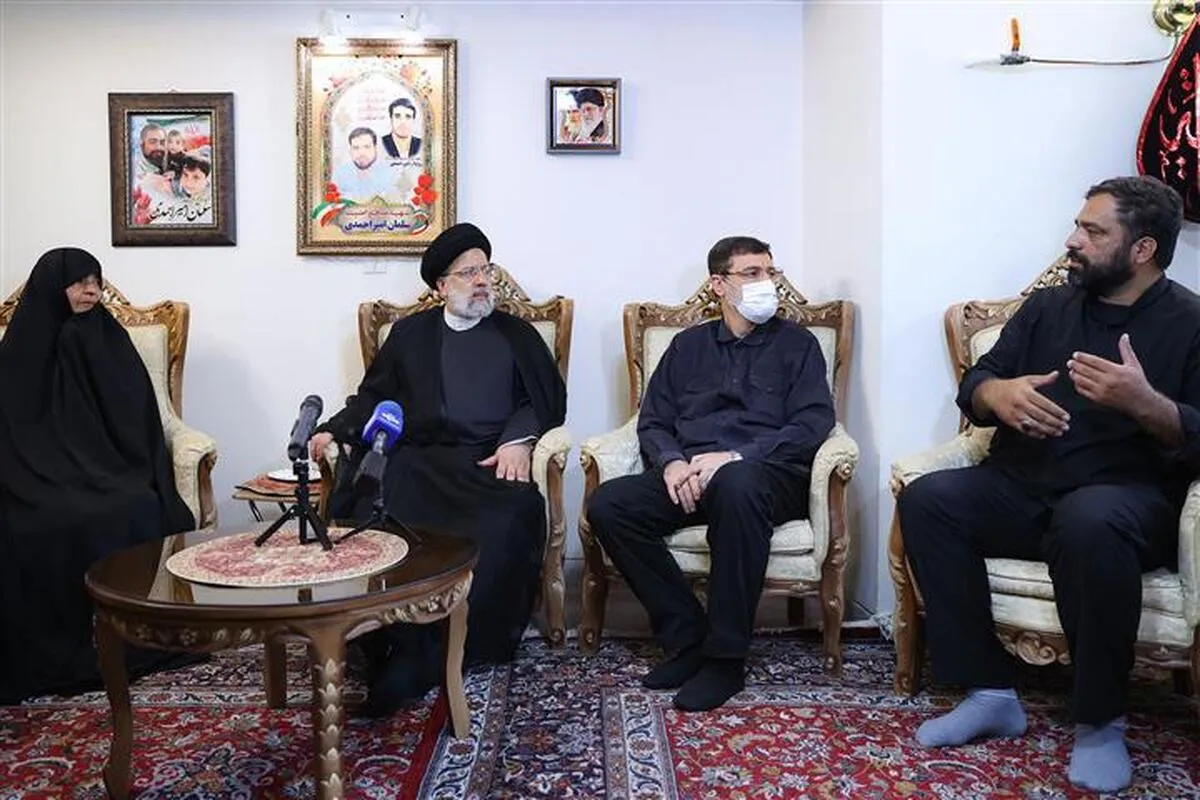 دیدار رئیس‌جمهور با خانواده شهید مدافع امنیت سلمان امیراحمدی
