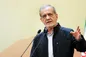 پزشکیان: تصور اینکه «من» می‌توانم مشکلات را حل کنم، غلط است