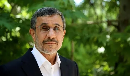 تصاویر متفاوت محمود احمدی نژاد برای دست ندادن با زنان