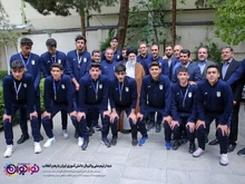 دیدار تیم ملی والیبال دانش‌آموزی ایران با رهبر انقلاب