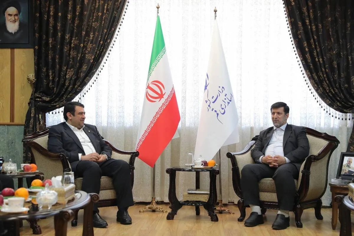 درخشش بانک ملی ایران در تأمین منابع نهضت ملی استان قم در سال ۱۴۰۲