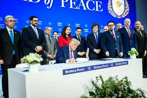 ترامپ: تا ده روز آینده دربار‌ی حمله به ایران تصمیم نهایی مشخص میشود