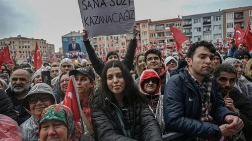 آواز خواندن اردوغان در جمع هوادارانش در آنکارا + فیلم