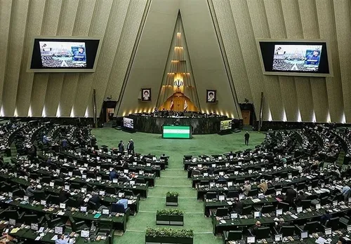 چه کسانی همراه رئیس مجلس به بیروت رفتند؟