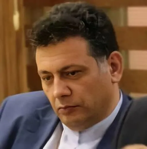 مردمان سنگی در شهری سنگی در ایتالیا