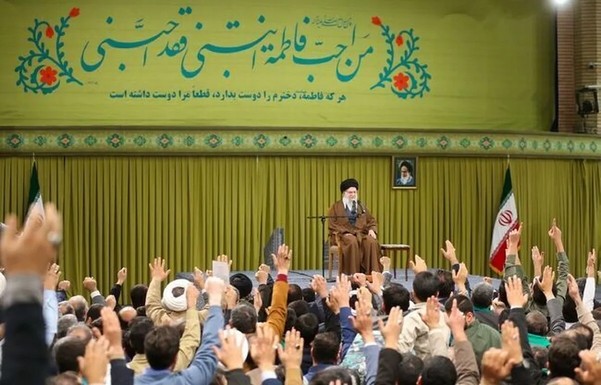امروز در کانون یک جنگ تبلیغاتی و رسانه‌ای با جبهه وسیع دشمن قرار داریم