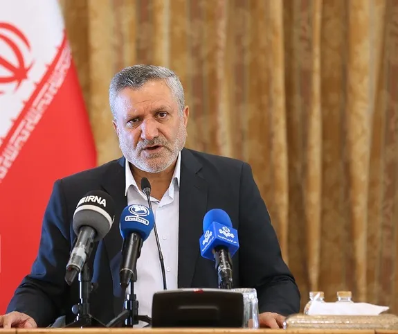 تعیین دستمزد کارگران با رویکرد سه جانبه گرایی در مرحله کارشناسی است
