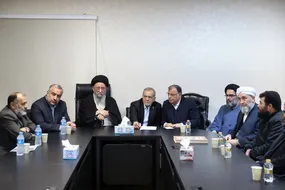 فیلم+ پزشکیان در دیدار با خانواده جانباختگان حوادث ۱۴۰۴ چه گفت؟