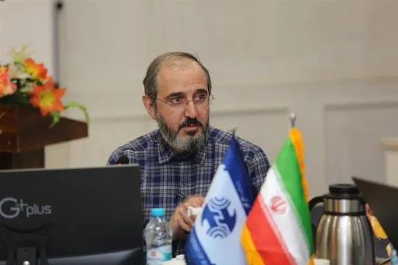 دکتر شریف خانی: تحول در کسب و کار به همراه تحول فناورانه صورت می‌گیرد