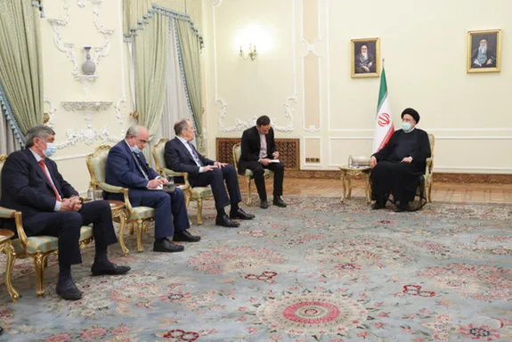 دیدار وزیر خارجه روسیه با رئیسی