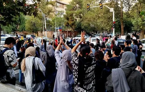 اعتراض کسبه تهران به نوسانات ارز