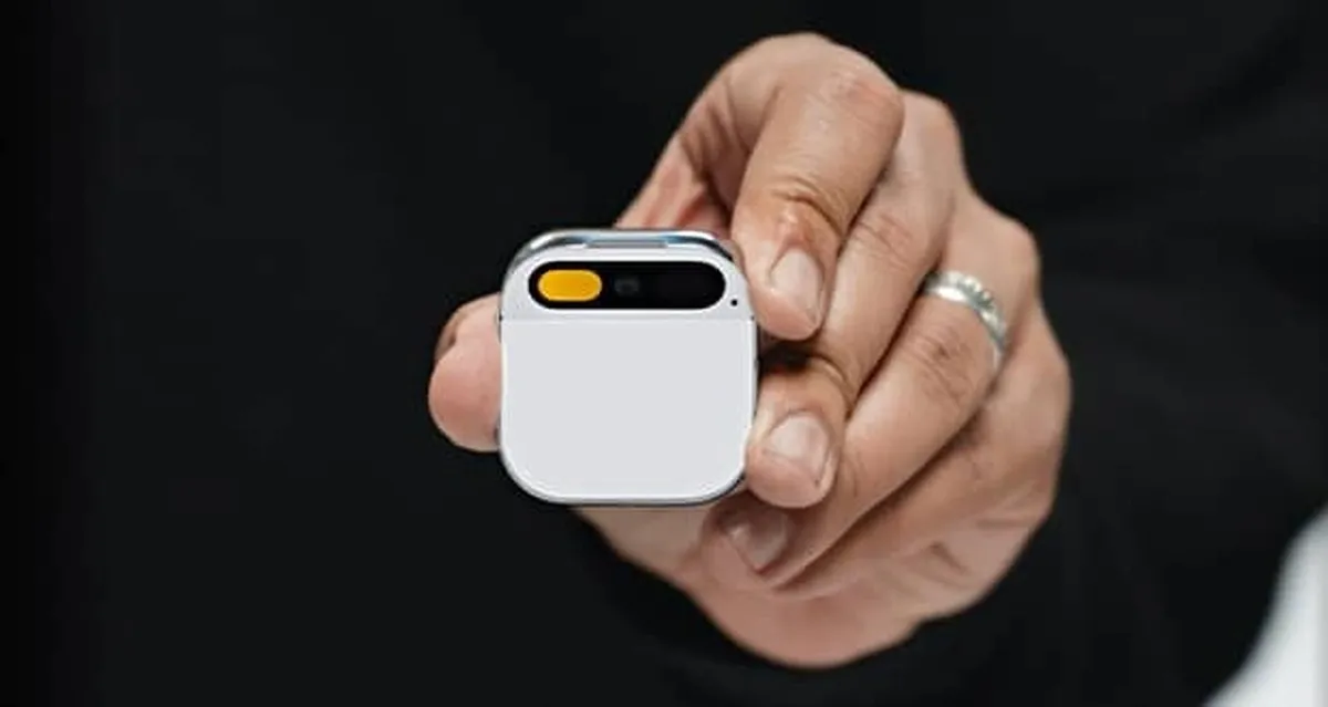 ورود به عصر جدید گجت‌های پوشیدنی با AI Pin + فیلم