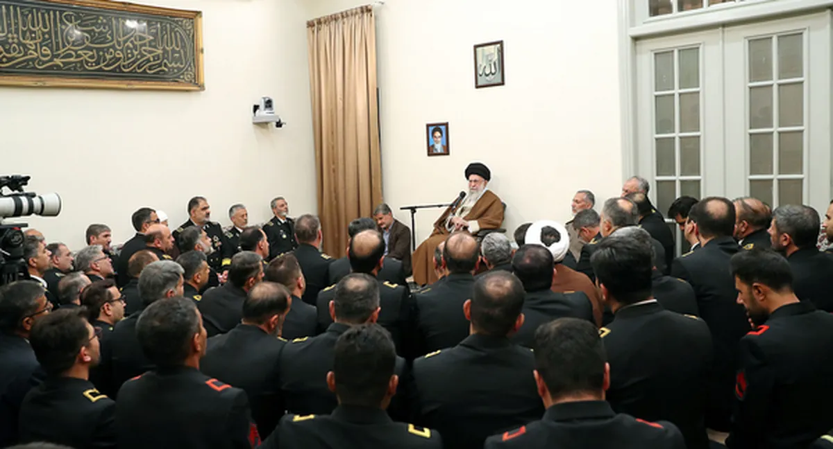 رهبر انقلاب: جهت‌گیری نیرو‌های مسلح بر افزایش توان رزم متمرکز باشد