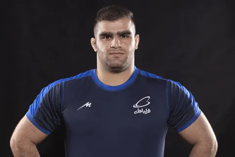 امین میرزازاده برترین فرنگی‌کار سال آسیا شد