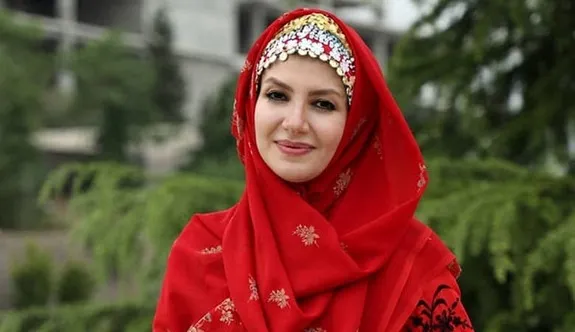 عکس خاله شادونه در خارج از کشور