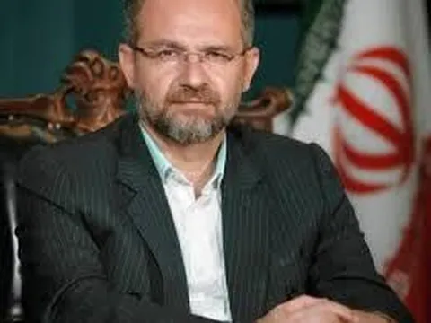 خدماتی که بیمه‌ها ارائه می‌کنند در شأن مردم ایران نیست!