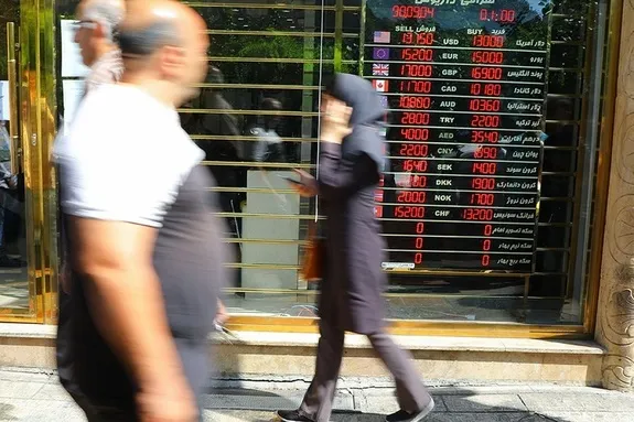نرخ ارز، دلار، سکه، طلا و یورو امروز ۵ آذر ۱۴۰۱