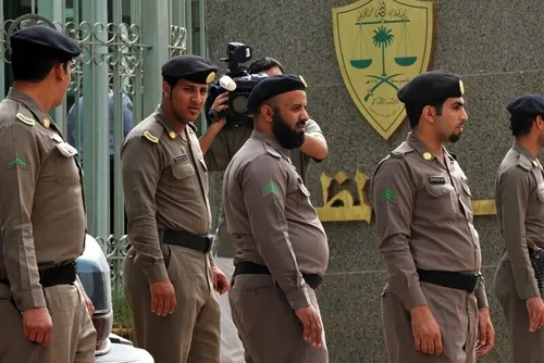 زائران خانه خدا در مخزن خودرو&zwnj;های سنگین!