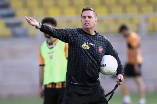 مهلت ۱۰ روزه پرسپولیس به اوسمار