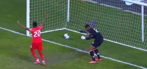 فیلم گل هند پاکدل برای پرسپولیس