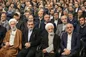 فعال اقتصادی با چهره ای عجیب در مراسم دیدار با رهبر انقلاب