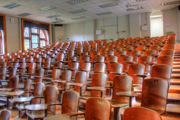 طراحی سوالات آموزشی توسط هوش مصنوعی